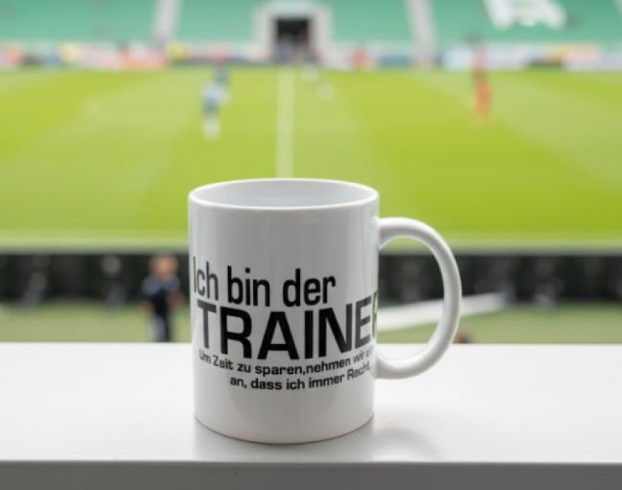 Preview: Set Trainershirt schwarz + Tasse